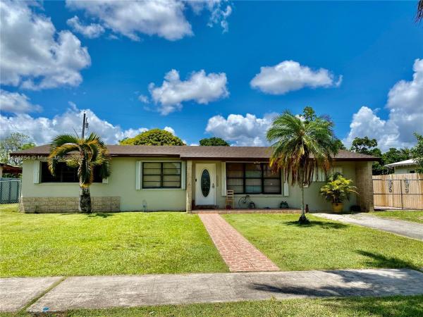 Laurel Manor, 1628 NW 9th Ave, Homestead, Florida 33030, image 1