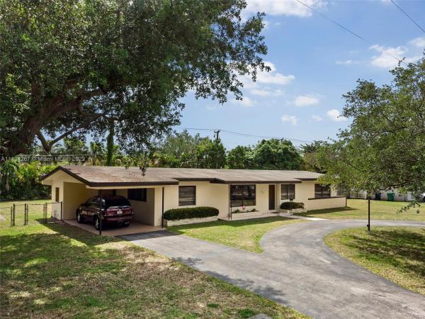 Pine Tree Heights, 12601 SW 82nd Ave, Pinecrest, Florida 33156, image 1
