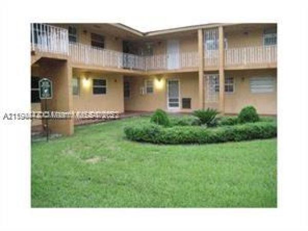 Villa Biscaya Jardines, 4050 NW 135th St #15-11, Opa-Locka, Florida 33054, image 1