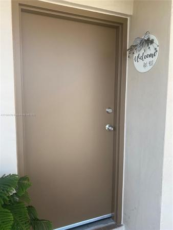 Pinebark, 870 NW 87th Ave #403, Fountainebleau, Florida 33172, image 1