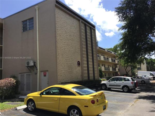 Berkley House Of Carriage Hills, 100 Ashbury Rd #311, Hollywood, Florida 33024, image 1