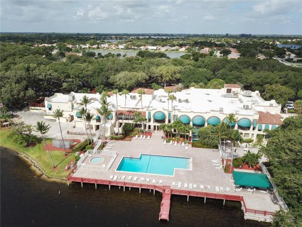 Evergreen Of Pine Island Ridge, 9421 Evergreen Pl #109, Davie, Florida 33324, image 1