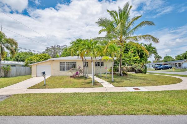 South Miami Heights Manor, 11735 SW 173rd Ter, South Miami Heights, Florida 33177, image 2
