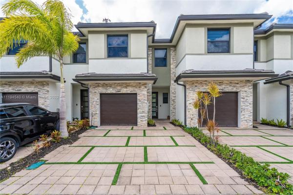 Satori, 15848 NW 91st Ct, Miami Lakes, Florida 33018, image 2