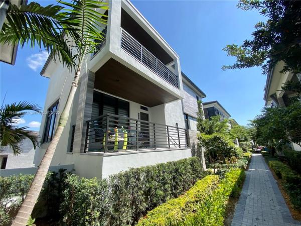8256 NW 48th Ter, Doral, Florida 33166, image 2