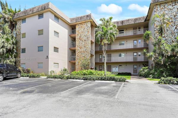 Arrowhead, 2500 SW 81st Ave #201, Davie, Florida 33324, image 2