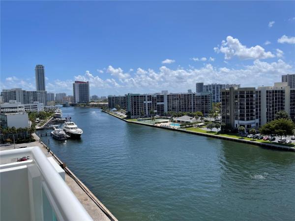 The Residences On Hollywood Beach, 3000 S Ocean Dr #900, Hollywood, Florida 33019, image 2