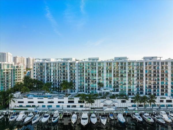 Uptown Marina Lofts, 3029 NE 188th St #412, Aventura, Florida 33180, image 2