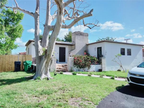 Coral Way Village, 8251 SW 34th Ter, Westchester, Florida 33155, image 2