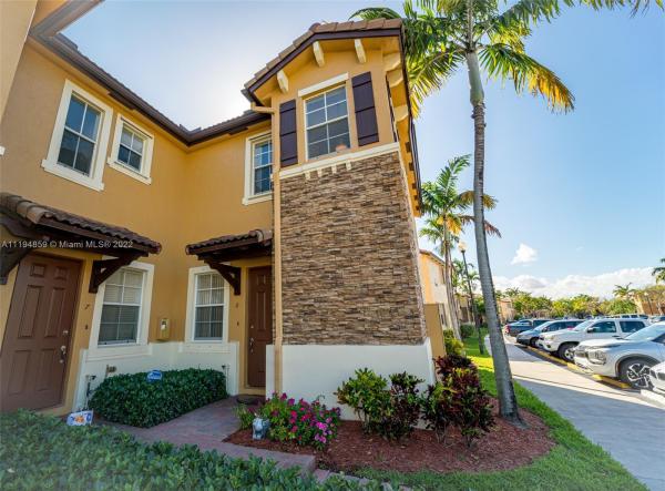 The Shores At Isles Of Bayshore, 9207 SW 227th St #8, Cutler Bay, Florida 33190, image 2