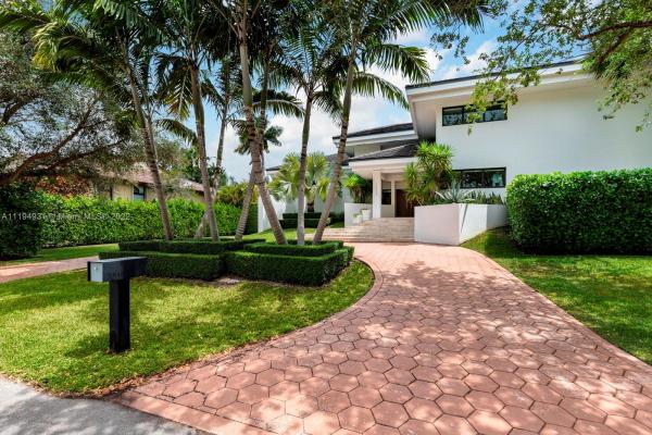 Cocoplum, 7239 E Lago Dr, Coral Gables, Florida 33143, image 2