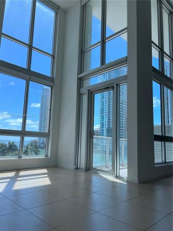 Met 1, 300 S Biscayne Blvd #L-420, Miami, Florida 33131, image 2