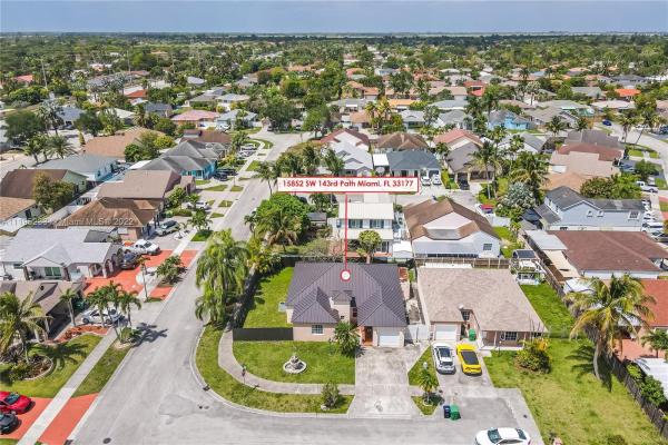 American Homes, 15852 SW 143rd Path, Richmond West, Florida 33177, image 2