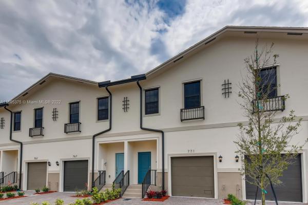 Regal Palm Square, 610 SW 12th St, Florida City, Florida 33034, image 1