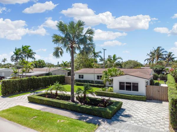 Whispering Pines Estates, 9010 SW 197th Ter, Cutler Bay, Florida 33157, image 2