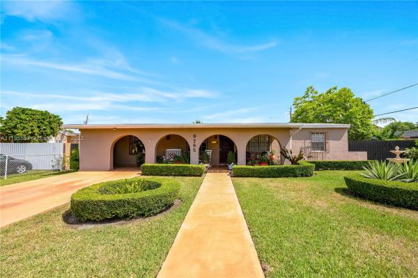 Tropical Estates, 9765 SW 53rd St, Olympia Heights, Florida 33165, image 2