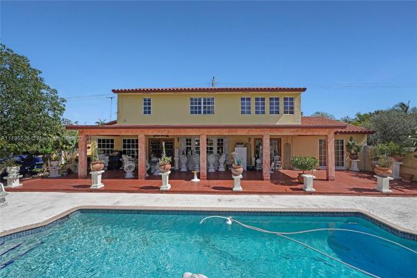 Old Cutler Villas, 7740 SW 168th St, Palmetto Bay, Florida 33157, image 1