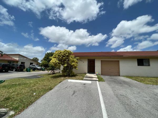 Waterside Townhomes, 14013 SW 281st Ter #14013, Leisure City, Florida 33033, image 2