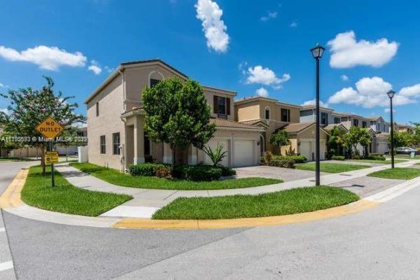 Champion Lakes, 822 NE 191st St, Ives Estates, Florida 33179, image 2