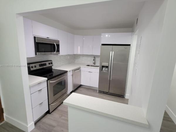 El Cid, 5201 NW 7th St #211, Miami, Florida 33126, image 1