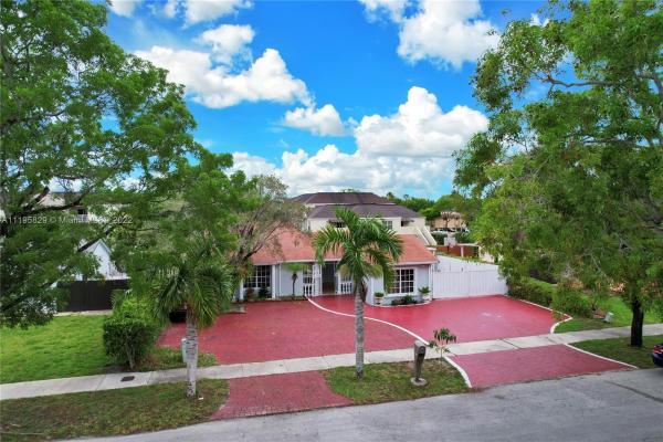 Country Lake Manors, 5940 NW 191st Ter, Country Club, Florida 33015, image 2