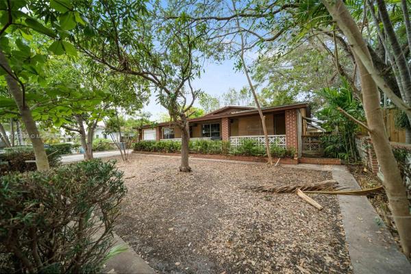 South Miami Heights Residential, 12425 SW 185th Ter, South Miami Heights, Florida 33177, image 1