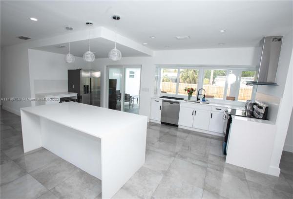 Hollywood Hills, 632 S Crescent Dr, Hollywood, Florida 33021, image 1