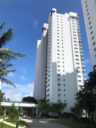 One Fifty One At Biscayne, 15051 Royal Oaks Ln #2402, North Miami, Florida 33181, image 2
