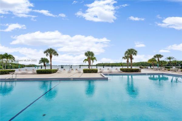 Arlen House Central, 300 Bayview Dr #1414, Sunny Isles Beach, Florida 33160, image 2
