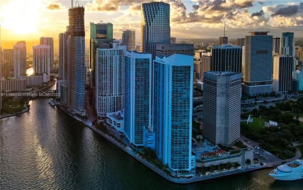 One Miami East, 335 S Biscayne Blvd #2004, Miami, Florida 33131, image 2