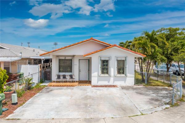 Natalie Estates, 4241 W 10th Ave, Hialeah, Florida 33012, image 1