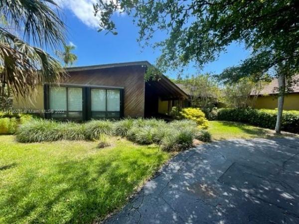 Roman Hills, 10764 SW 133rd Ter, Kendall, Florida 33176, image 2