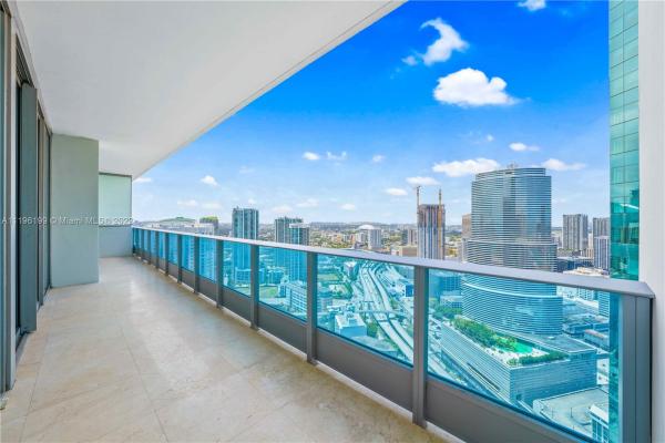 Epic Hotel & Residences, 200 Biscayne Boulevard Way #4510, Miami, Florida 33131, image 2