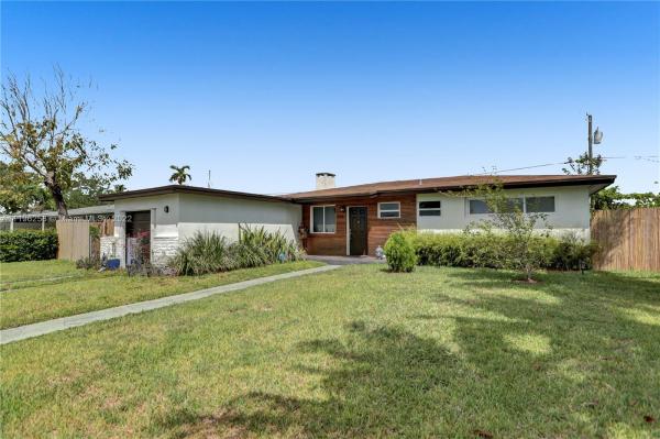 South Coral Homes, 9711 Jamaica Dr, Cutler Bay, Florida 33189, image 2