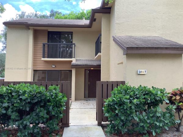 Karanda Village, 3917 Cocoplum Cir #35117, Pompano Beach, Florida 33063, image 1