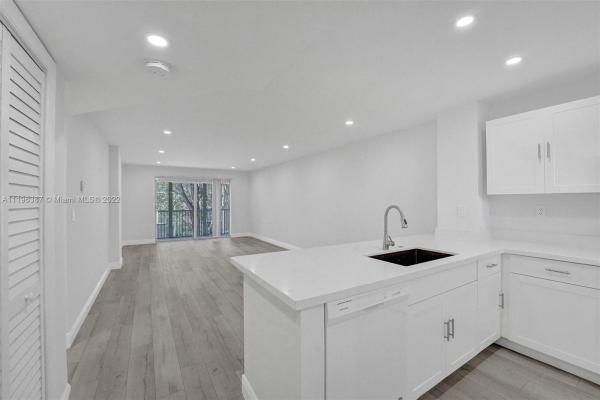 Sherwood Square, 1200 NW 87th Ave #314, Coral Springs, Florida 33071, image 1