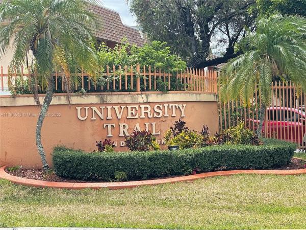University Trail, 810 SW 129th Pl #204, Tamiami, Florida 33184, image 1