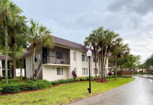 Saddle Club Garden, 16252 Laurel Dr #101, Weston, Florida 33326, image 1