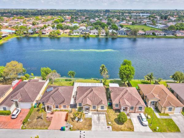 Spanish Lakes, 7853 NW 194th Ter, Hialeah, Florida 33015, image 2