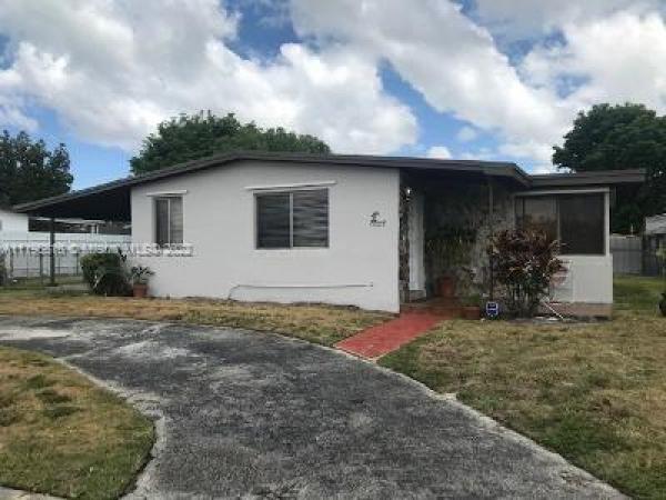 Westwood Lakes Residential, 10825 SW 40th Ter, Westwood Lakes, Florida 33165, image 1