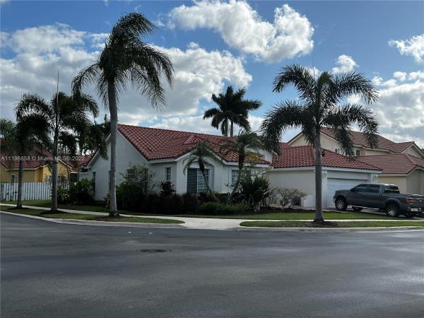 Laguna Springs 2, 530 Spinnaker, Weston, Florida 33326, image 1