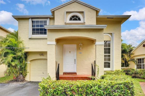The Provinces Of Pierpointe At Pembroke Lakes, 11806 NW 13th St, Pembroke Pines, Florida 33026, image 2