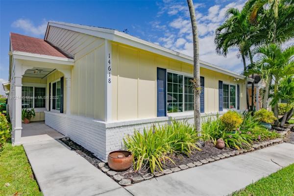 Hickory Lane Country Villas At Country Walk, 14618 SW 143rd Place Cir #14618, Country Walk, Florida 33186, image 1