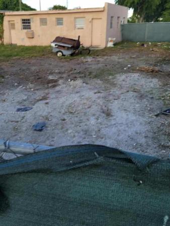 Liberia, 2207 Simms St, Hollywood, Florida 33020, image 2