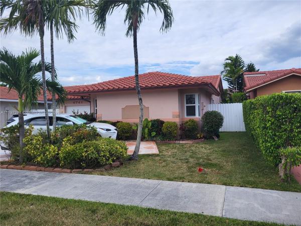 Bird Lakes South, 4741 SW 143rd Ave, Kendale Lakes, Florida 33175, image 2