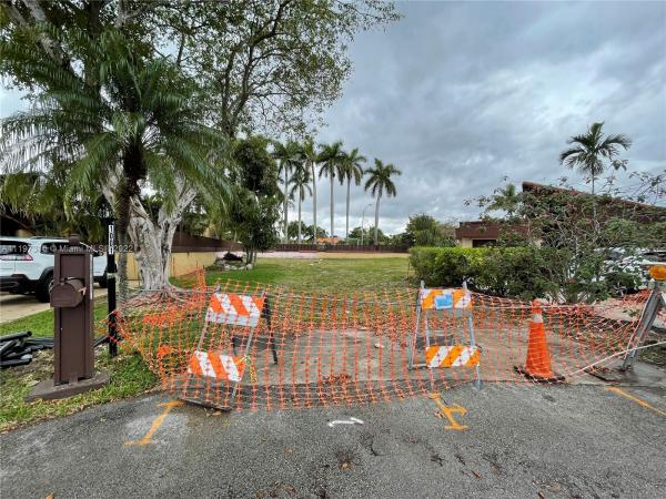 Woodridge At The California Club, 1001 NE 204th Ln, Ives Estates, Florida 33179, image 1
