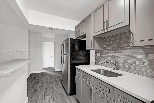 533 Meridian, 533 Meridian Ave #11, Miami Beach, Florida 33139, image 1