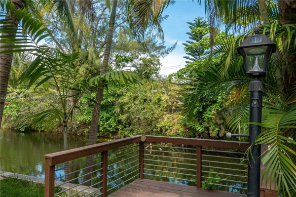 Merion Park Manor, 7143 SW 66th Ave, South Miami, Florida 33143, image 1