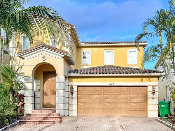 Aventura Lakes, 21221 NE 31st Pl, Aventura, Florida 33180, image 2