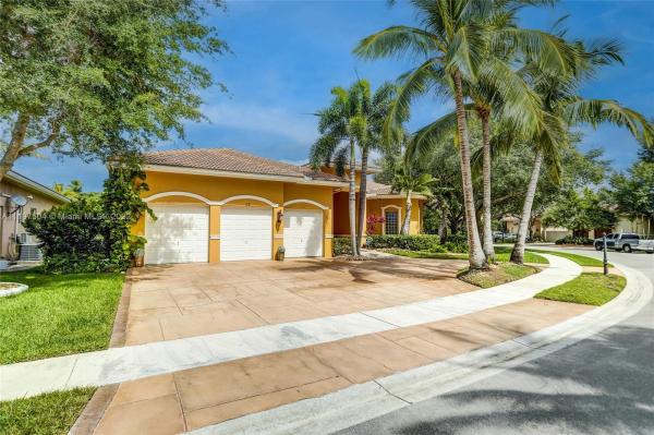 Lago Plantation, 112 SW 128th Ave, Plantation, Florida 33325, image 1